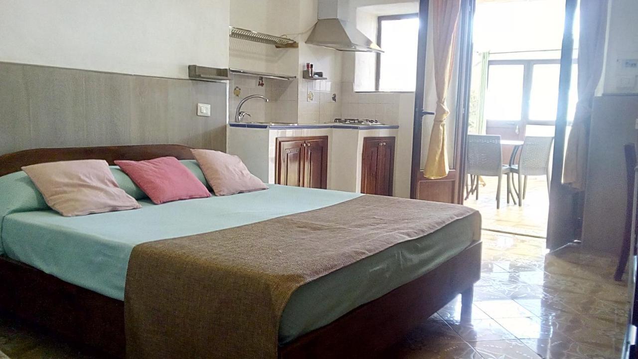 B&B Casa Frank Stromboli Buitenkant foto